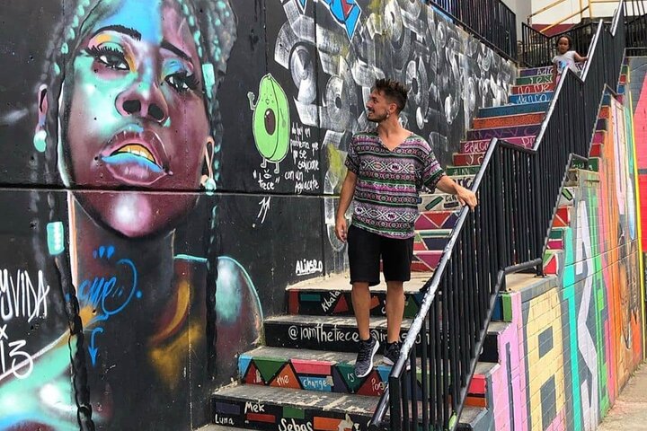 Visite Guidée de la Comuna 13 à Medellín avec Snacks Inclus | wizardtrip