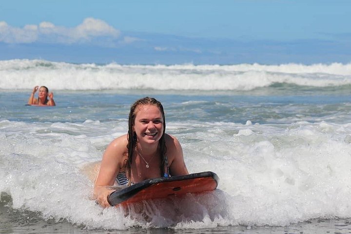 Learn to surf on Manuel Antonio Beach, Costa Rica with expert instructors and all equipment provided, photo 11 | wizardtrip