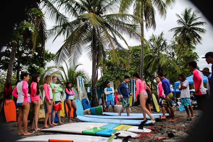 Learn to surf on Manuel Antonio Beach, Costa Rica with expert instructors and all equipment provided, photo 15 | wizardtrip