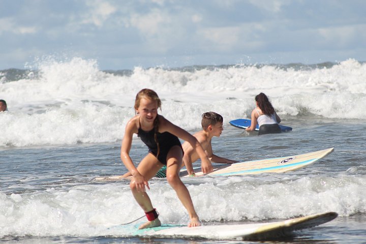 Learn to surf on Manuel Antonio Beach, Costa Rica with expert instructors and all equipment provided, photo 18 | wizardtrip