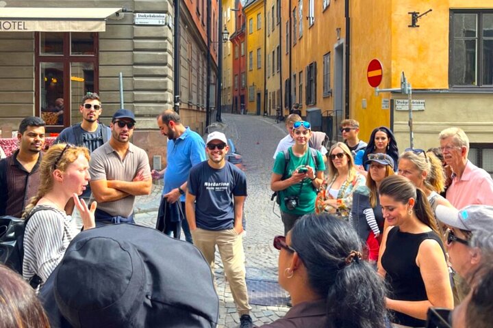 Guidet gåtur i Stockholms historiske Gamla Stan, der udforsker middelalderlige gader og vartegn, foto 9 | wizardtrip