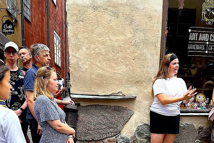 Guidet gåtur i Stockholms historiske Gamla Stan, der udforsker middelalderlige gader og vartegn, foto 10 | wizardtrip
