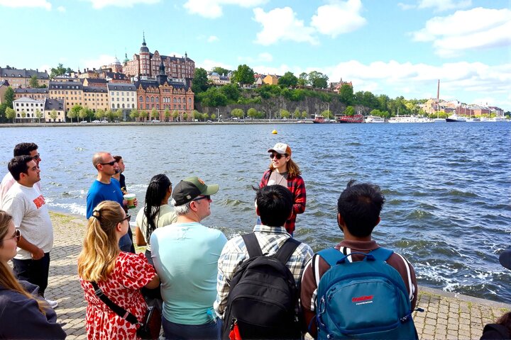 Guidet gåtur i Stockholms historiske Gamla Stan, der udforsker middelalderlige gader og vartegn, foto 11 | wizardtrip