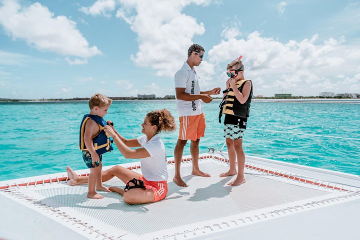 Excursion en catamaran à Aruba avec snorkeling, brunch et boissons, photo 4 | wizardtrip