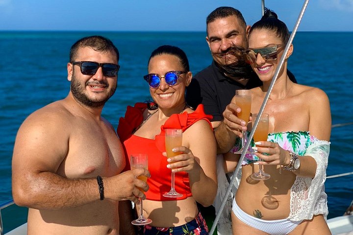 Excursion en catamaran à Aruba avec snorkeling, brunch et boissons, photo 6 | wizardtrip