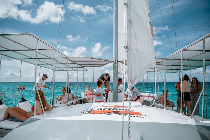 Excursion en catamaran à Aruba avec snorkeling, brunch et boissons, photo 12 | wizardtrip