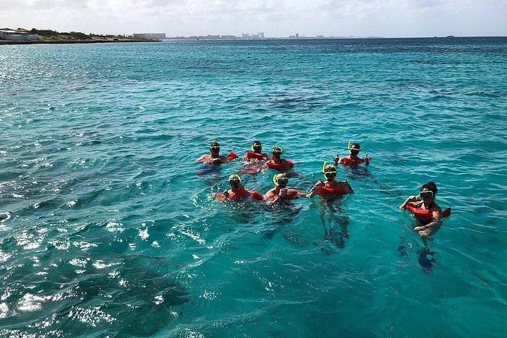 Excursion en catamaran à Aruba avec snorkeling, brunch et boissons, photo 15 | wizardtrip