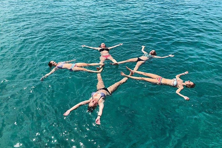 Excursion en catamaran à Aruba avec snorkeling, brunch et boissons, photo 17 | wizardtrip