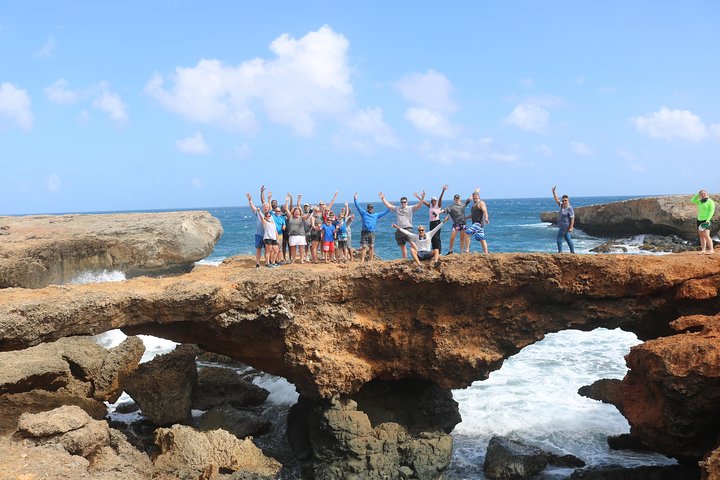Experimente uma emocionante aventura de UTV e ATV explorando os marcos naturais únicos e as costas de Aruba, foto 5 | wizardtrip
