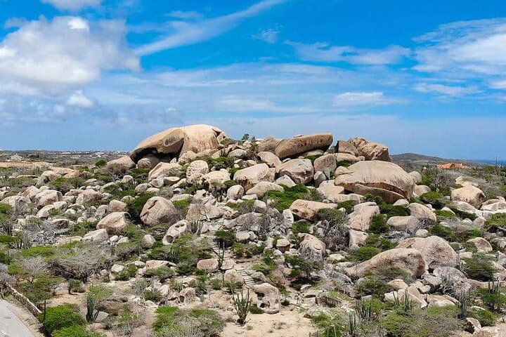 Experimente uma emocionante aventura de UTV e ATV explorando os marcos naturais únicos e as costas de Aruba, foto 10 | wizardtrip