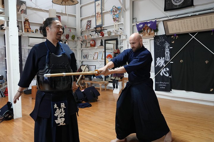 Experience authentic Samurai Kendo training in a traditional Osaka dojo, including gear and cultural insights, photo 8 | wizardtrip