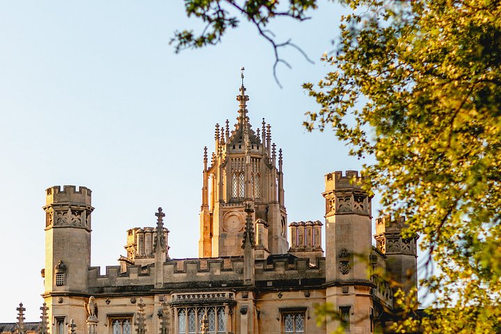 Een begeleide punttour op de rivier de Cam in Cambridge, met historische college-architectuur, foto 11 | wizardtrip