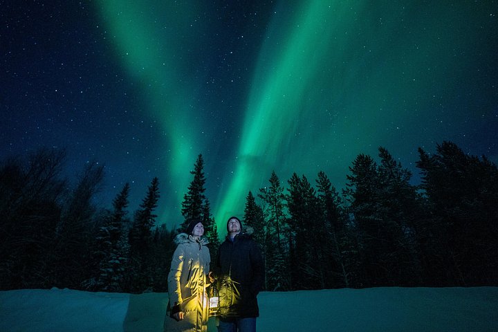 ロヴァニエミでオーロラを専門ガイドとカメラマンと共に追いかけ、忘れられない体験を、写真15 | wizardtrip