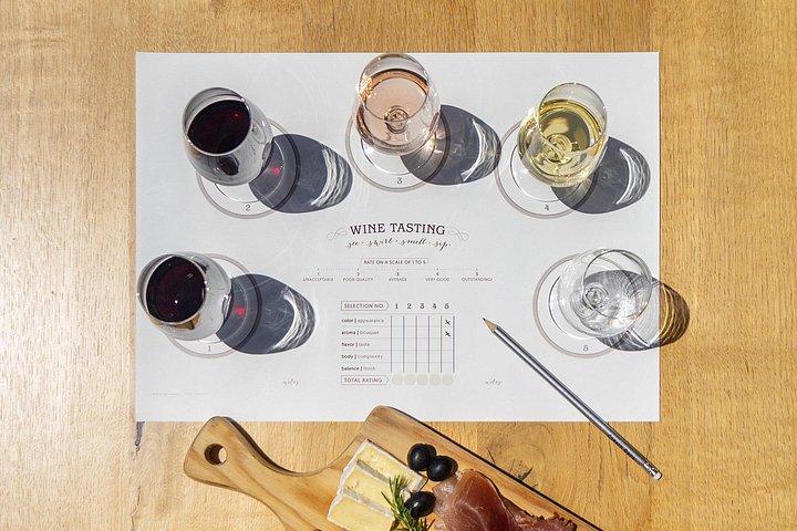 Njut av en vin- och tapasprovningsupplevelse i Porto, Portugal, foto 6 | wizardtrip