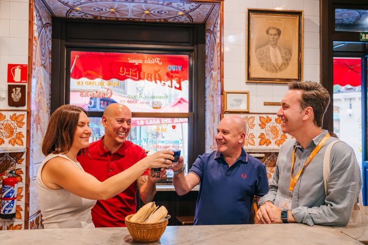 Un tour gastronómico guiado en Cádiz, España, con tapas locales, bebidas y sitios históricos, foto 11 | wizardtrip