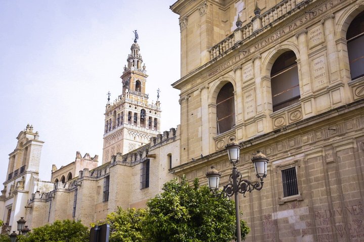 A guided food tour in Seville, Spain, featuring tapas, drinks, and local culture, photo 18 | wizardtrip