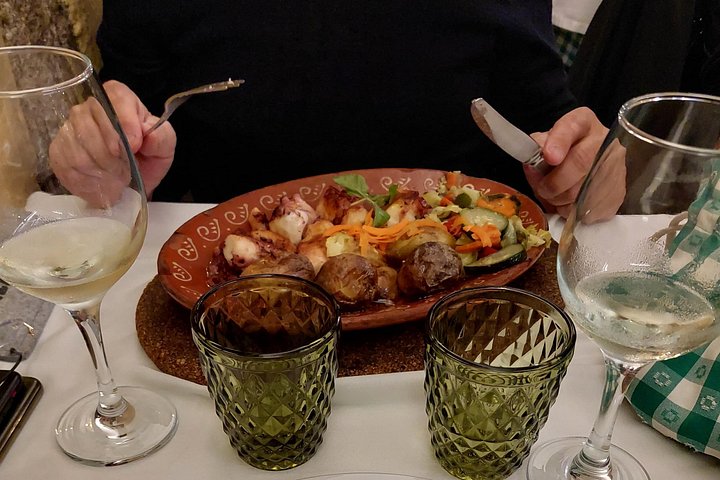 Geführte Food-Tour in Porto, Portugal, mit lokalen Gerichten und Getränken, Foto 8 | wizardtrip