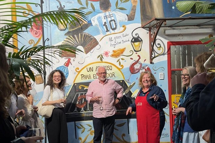 Expérience authentique d'Asado argentin avec une famille locale à Buenos Aires, avec viandes grillées et vin, photo 6 | wizardtrip