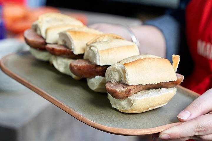 Expérience authentique d'Asado argentin avec une famille locale à Buenos Aires, avec viandes grillées et vin, photo 9 | wizardtrip