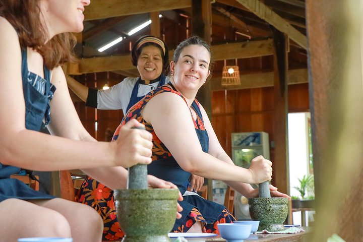 Learn to cook authentic Thai dishes in a hands-on class at The Rice Barn Thai Cooking Farm, Chiang Mai, photo 14 | wizardtrip
