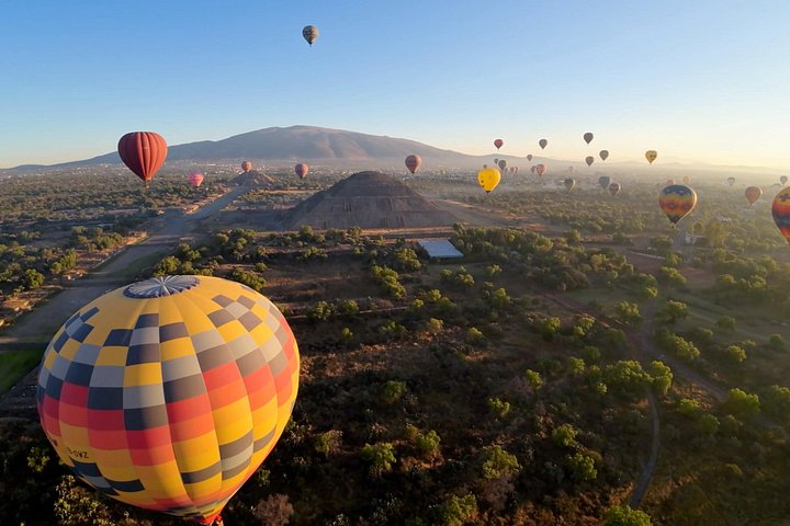 メキシコのテオティワカン古代ピラミッド上空の熱気球フライト、洞窟での朝食付き、写真8 | wizardtrip