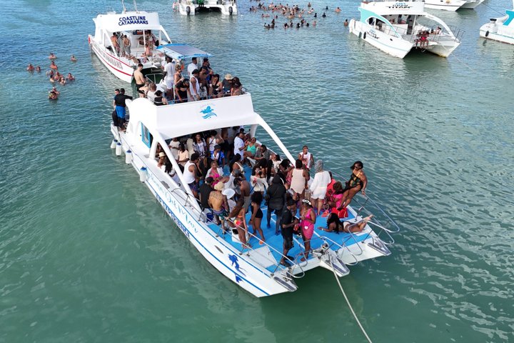 #1 Soirée Hip-Hop sur un Bateau avec DJ, Adultes Uniquement, et Open Bar | wizardtrip