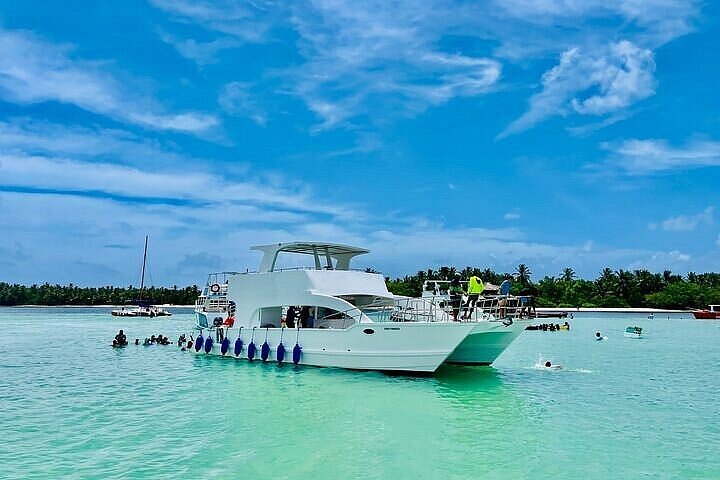 Croisière festive à Punta Cana avec DJ, open bar, snorkeling et arrêt piscine naturelle, photo 8 | wizardtrip
