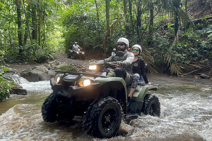 ATV-tur gennem junglestier med udsigt over Arenal-vulkanen i La Fortuna, Costa Rica, foto 6 | wizardtrip