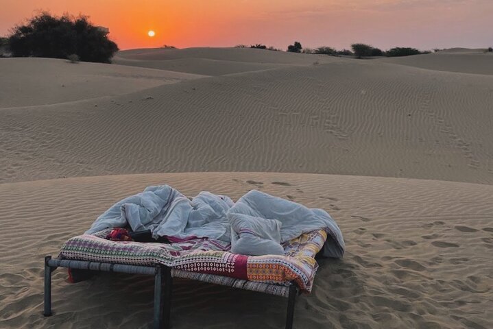Safari Désert Nuit en Chameau Hors des Sentiers Battus à Jaisalmer | wizardtrip