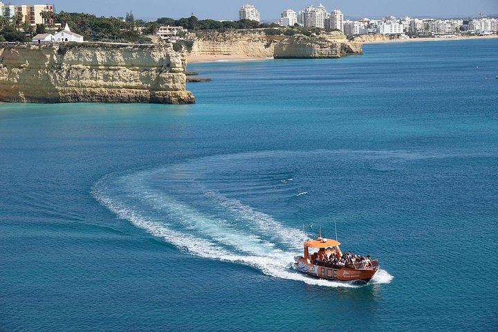 Bådtur langs Algarvekysten for at se delfiner og Benagil-grotten, foto 7 | wizardtrip