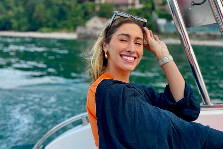 Excursion privée en bateau sur le lac de Côme, Italie, présentant des villas et des vues panoramiques, photo 17 | wizardtrip