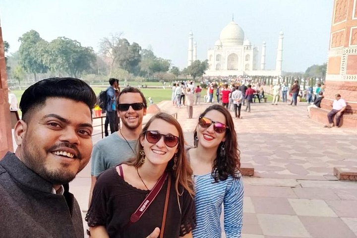 Private Taj Mahal Sonnenaufgangstour ab Delhi, inklusive Agra Fort und Baby Taj, Foto 12 | wizardtrip