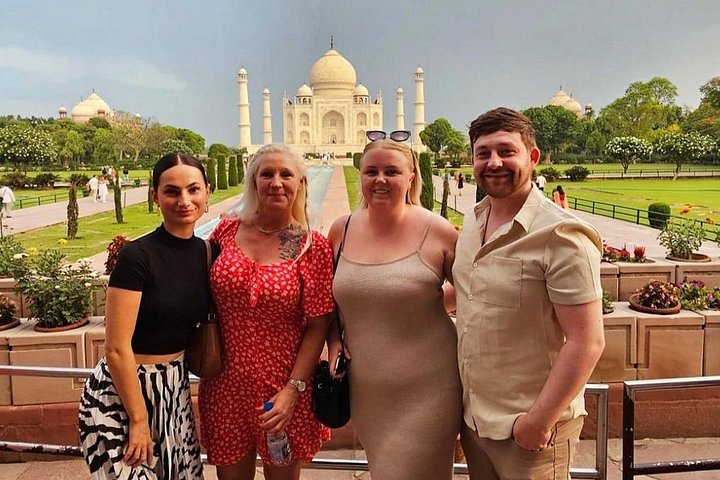 Private Taj Mahal Sonnenaufgangstour ab Delhi, inklusive Agra Fort und Baby Taj, Foto 14 | wizardtrip