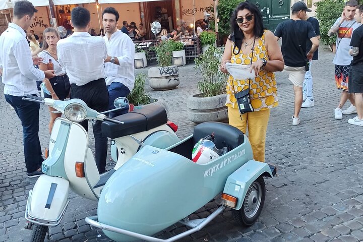 Upplev Roms ikoniska landmärken från en klassisk Vespa-sidvagn, dag som natt, foto 8 | wizardtrip