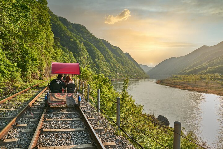 Naturskøn dagsudflugt til Nami Island, The Garden of Morning Calm og Gangchon Rail Park fra Seoul, Sydkorea, foto 36 | wizardtrip