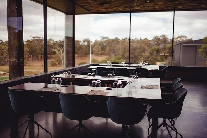 Visite de vin en petit groupe à Margaret River, Australie, visitant des vignobles indépendants et dégustant des vins, photo 13 | wizardtrip