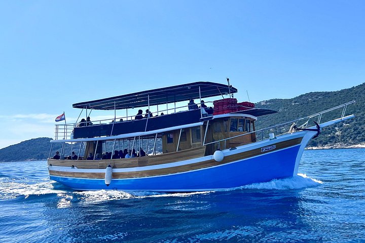 Heldags båtcruise som utforsker Elaphitiøyene nær Dubrovnik, Kroatia, med svømming og lunsj, foto 8 | wizardtrip