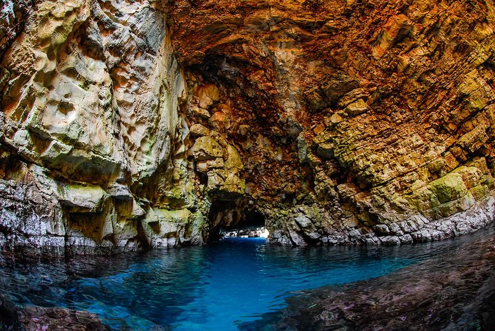 Boottocht in kleine groep naar Blauwe Grot en Sunj Beach vanuit Dubrovnik, Kroatië, foto 9 | wizardtrip