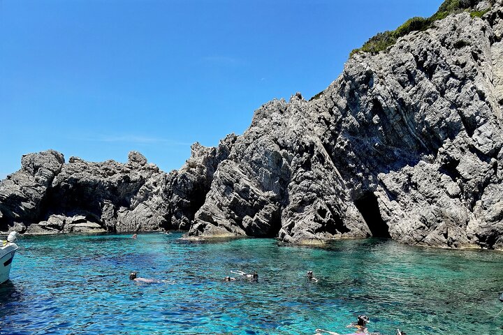 Boottocht in kleine groep naar Blauwe Grot en Sunj Beach vanuit Dubrovnik, Kroatië, foto 12 | wizardtrip
