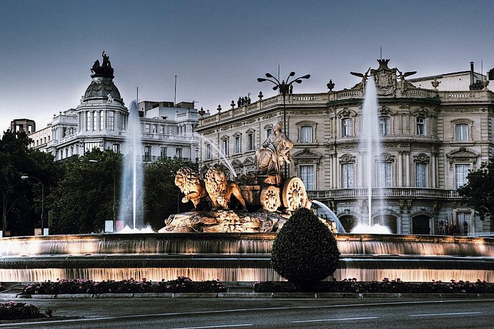 Visite guidée exclusive à pied du vieux Madrid, présentant des sites comme le Palais Royal et la Plaza Mayor, photo 7 | wizardtrip