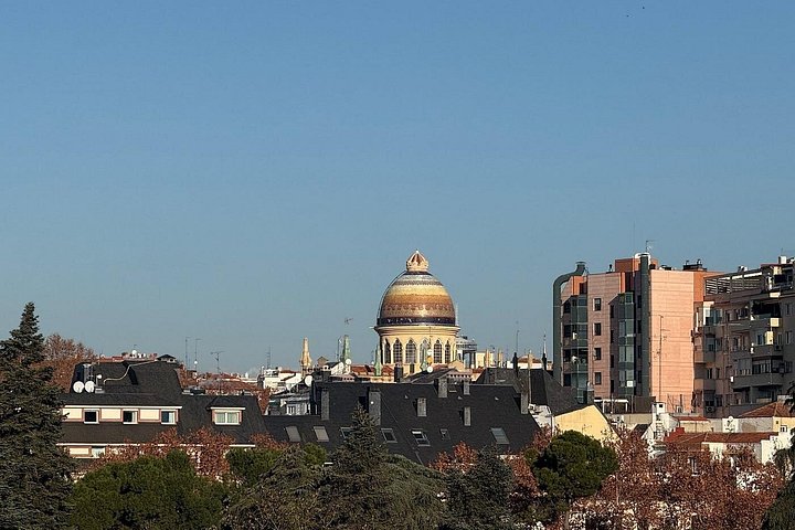 Visite guidée exclusive à pied du vieux Madrid, présentant des sites comme le Palais Royal et la Plaza Mayor, photo 36 | wizardtrip