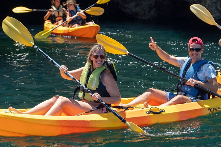 Kayak tour exploring the sea caves and cliffs of Ponta da Piedade near Lagos, Portugal, photo 14 | wizardtrip