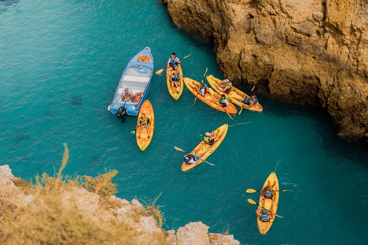 Kayak tour exploring the sea caves and cliffs of Ponta da Piedade near Lagos, Portugal, photo 15 | wizardtrip