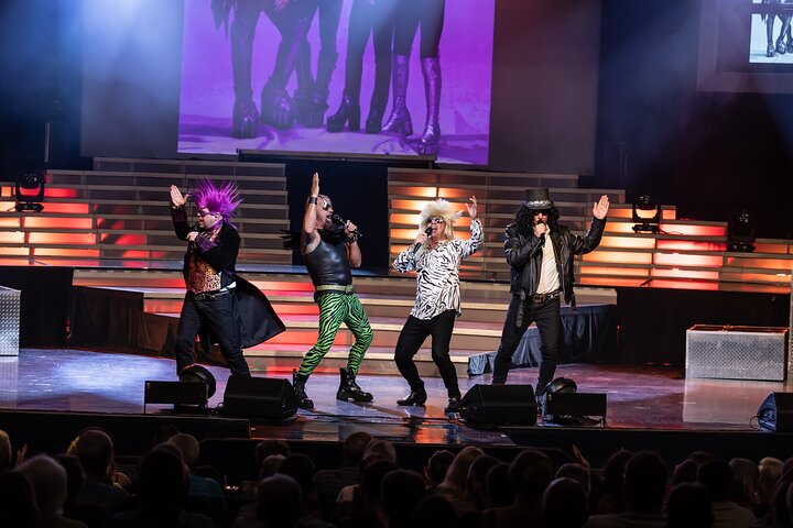 SIX est un groupe vocal composé de six frères se produisant à Branson, Missouri, photo 16 | wizardtrip