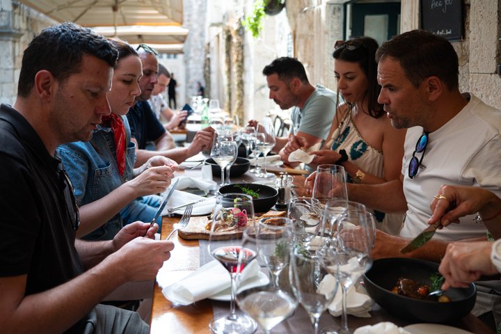 En kulinarisk vandretur i Dubrovniks gamle bydel, med lokal mat, vin og historiske steder, foto 17 | wizardtrip