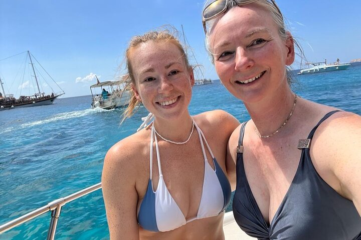 Privat båttur som utforskar Maltas Blue Lagoon, Crystal Lagoon och Comino, foto 12 | wizardtrip