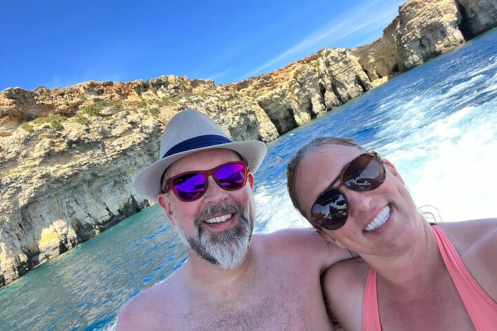 Privat båttur som utforskar Maltas Blue Lagoon, Crystal Lagoon och Comino, foto 14 | wizardtrip