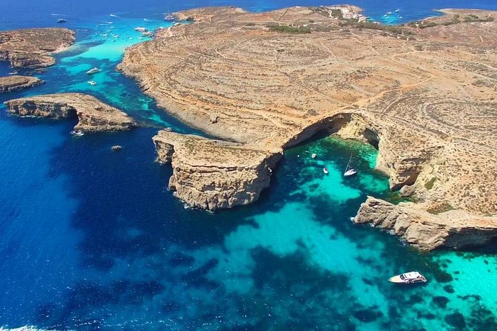 Tour privato in barca alla scoperta delle acque cristalline della Laguna Blu di Malta, Comino e Gozo, foto 2 | wizardtrip