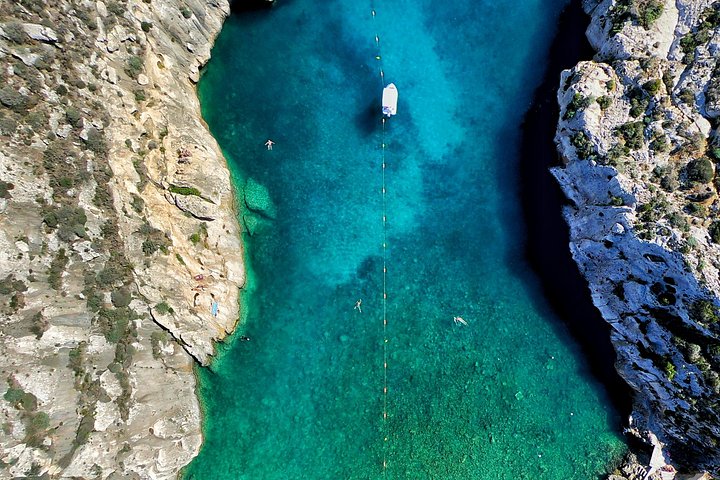 Tour privato in barca alla scoperta delle acque cristalline della Laguna Blu di Malta, Comino e Gozo, foto 4 | wizardtrip