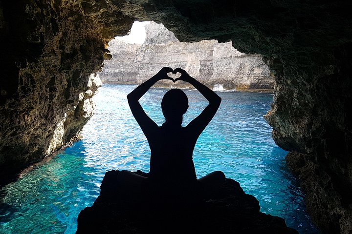 Tour privato in barca alla scoperta delle acque cristalline della Laguna Blu di Malta, Comino e Gozo, foto 11 | wizardtrip